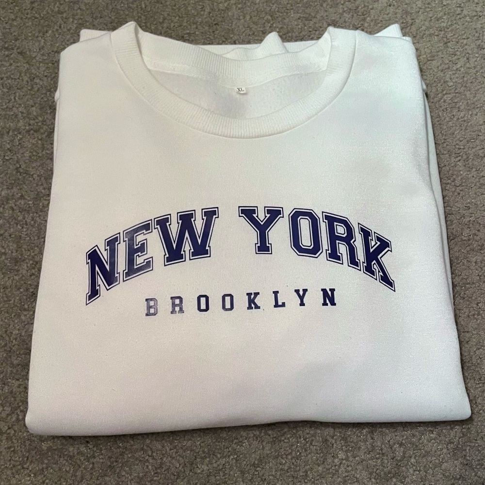 SHEIN Women’s White “New York Brooklyn” Fleece Long Sleeve Pullover Sweatshirt - Picture 3 of 4
